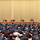 发展社区支持的居家养老，扩大普惠养老服务